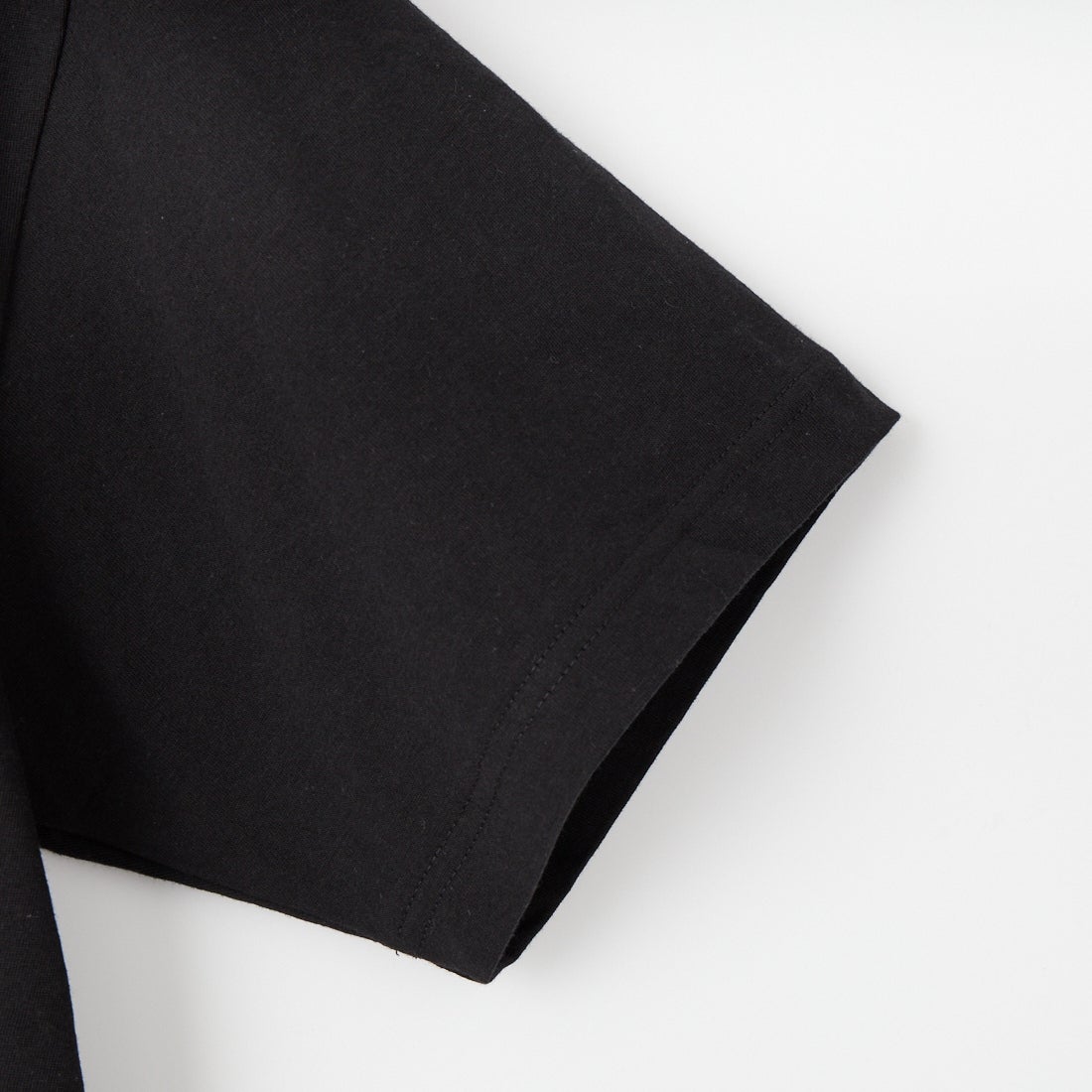 and wander [アンドワンダー] ビッグロゴTシャツ  [5746984076] BLACK