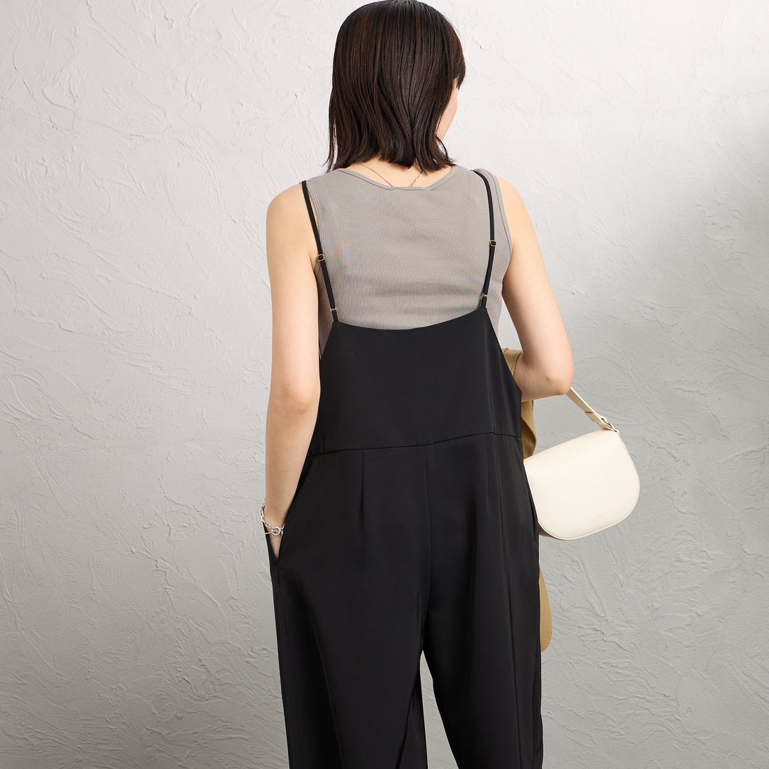 MICA&DEAL [マイカアンドディール] サロペット [0126104015] BLACK &&モデル身長：160cm 着用サイズ：F&&