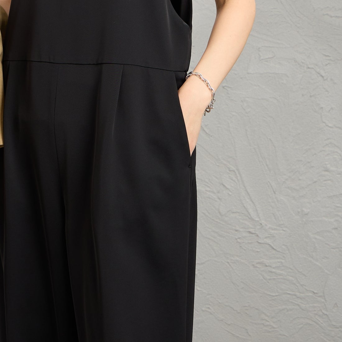 MICA&DEAL [マイカアンドディール] サロペット [0126104015] BLACK &&モデル身長：160cm 着用サイズ：F&&