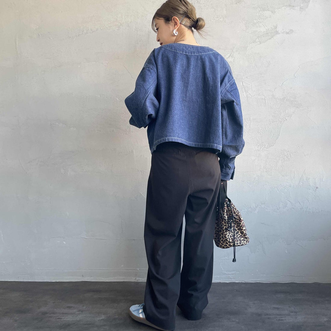 DANTON [ダントン] 11oz ショート丈ノーカラーデニムジャケット [DT-A0670KDM] INDIGO &&モデル身長：150cm 着用サイズ：38&&