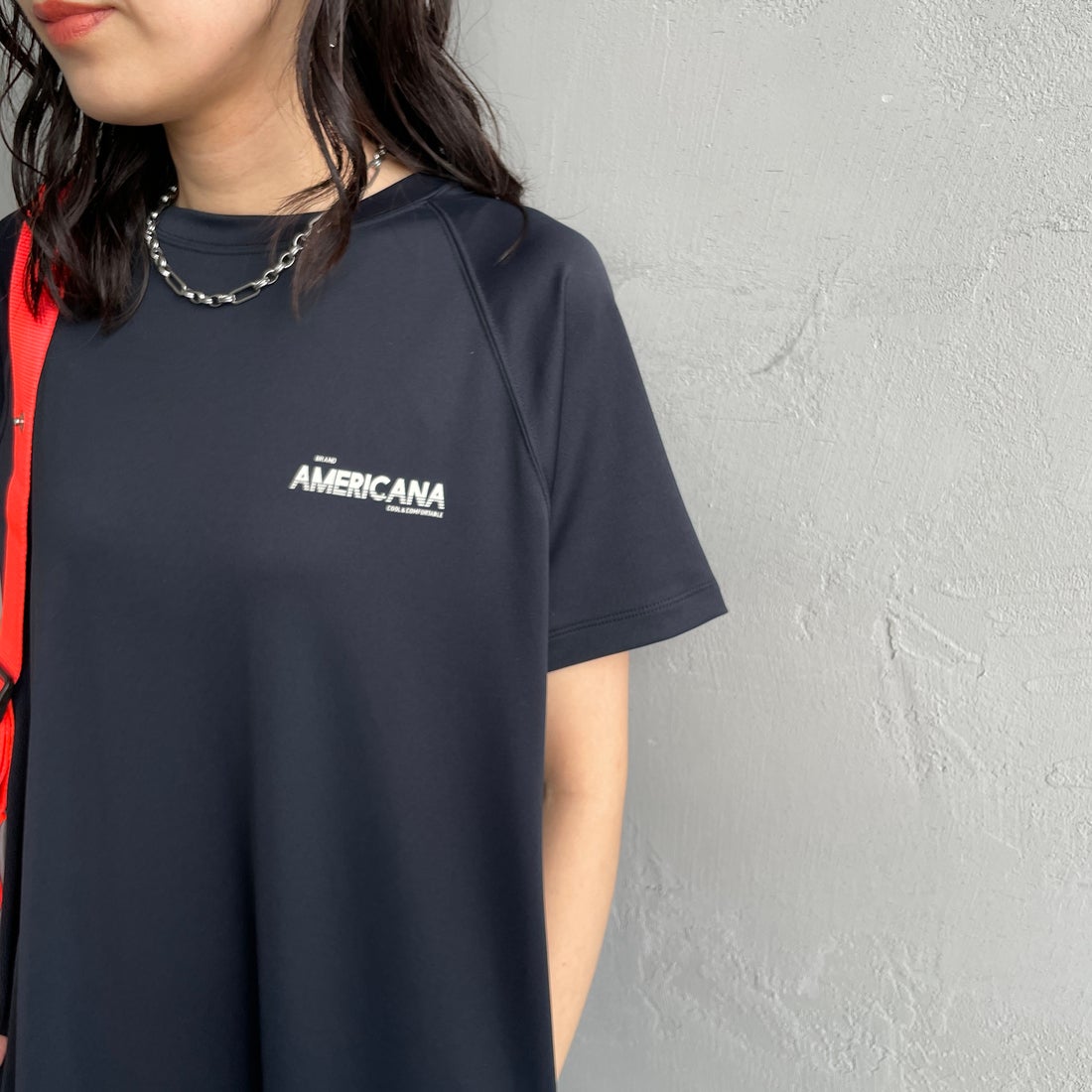 Americana × JEANS FACTORY [アメリカーナ × ジーンズファクトリー] 別注 AMERICANA バックロゴプリント マキシ丈ワンピース [ASO-M-853-JF] ﾌﾞﾗｯｸ