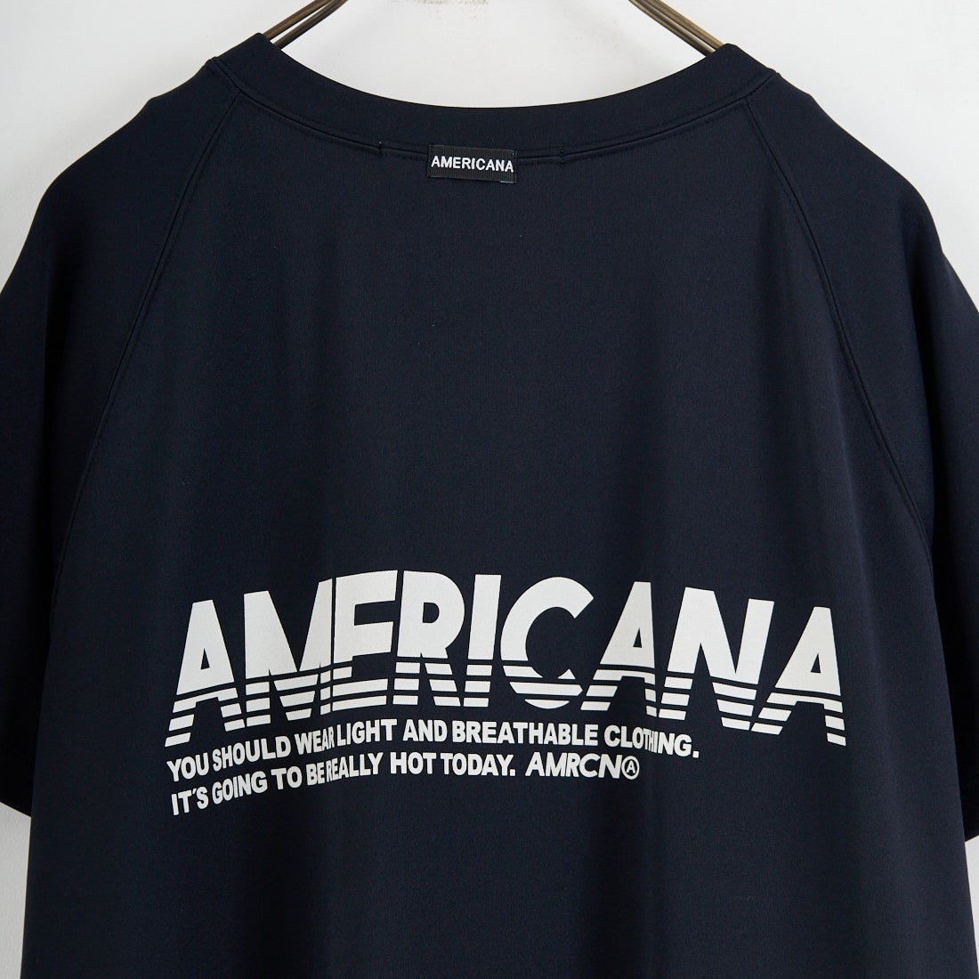 Americana × JEANS FACTORY [アメリカーナ × ジーンズファクトリー] 別注 AMERICANA バックロゴプリント マキシ丈ワンピース [ASO-M-853-JF] ﾌﾞﾗｯｸ