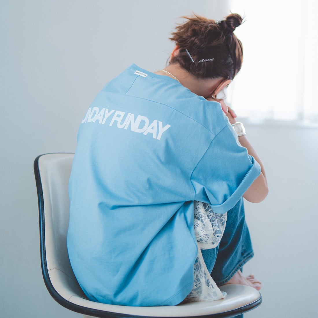 Americana × JEANS FACTORY [アメリカーナ × ジーンズファクトリー] 別注 AMERICANA ショート丈プリントTシャツ [ASO-M-851-2-JF] ﾌﾞﾙｰ &&モデル身長：153cm 着用サイズ：ONE SIZE&&