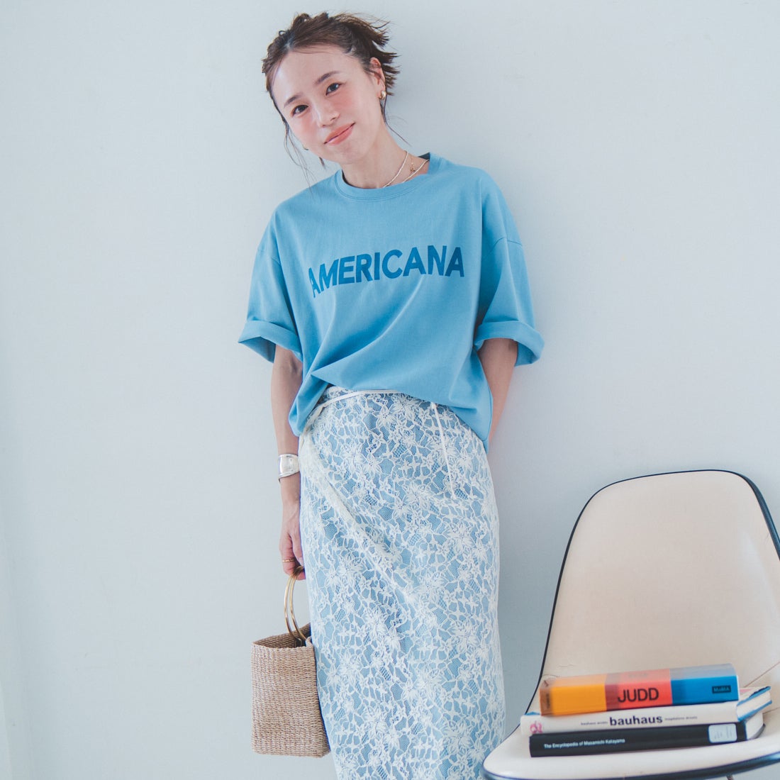 Americana × JEANS FACTORY [アメリカーナ × ジーンズファクトリー] 別注 AMERICANA ショート丈プリントTシャツ [ASO-M-851-2-JF] ﾌﾞﾙｰ &&モデル身長：153cm 着用サイズ：ONE SIZE&&