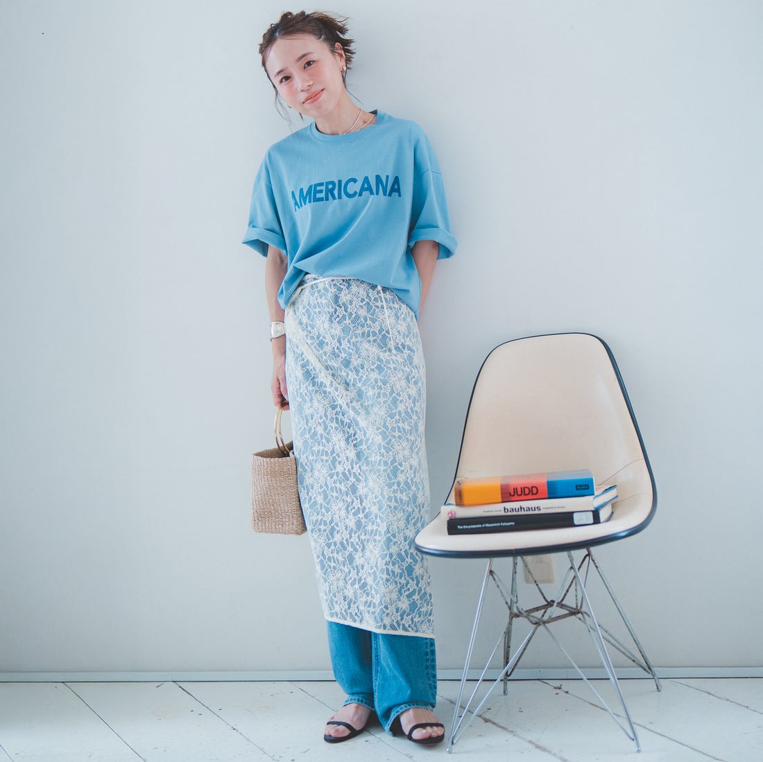 Americana × JEANS FACTORY [アメリカーナ × ジーンズファクトリー] 別注 AMERICANA ショート丈プリントTシャツ [ASO-M-851-2-JF] ﾌﾞﾙｰ &&モデル身長：153cm 着用サイズ：ONE SIZE&&