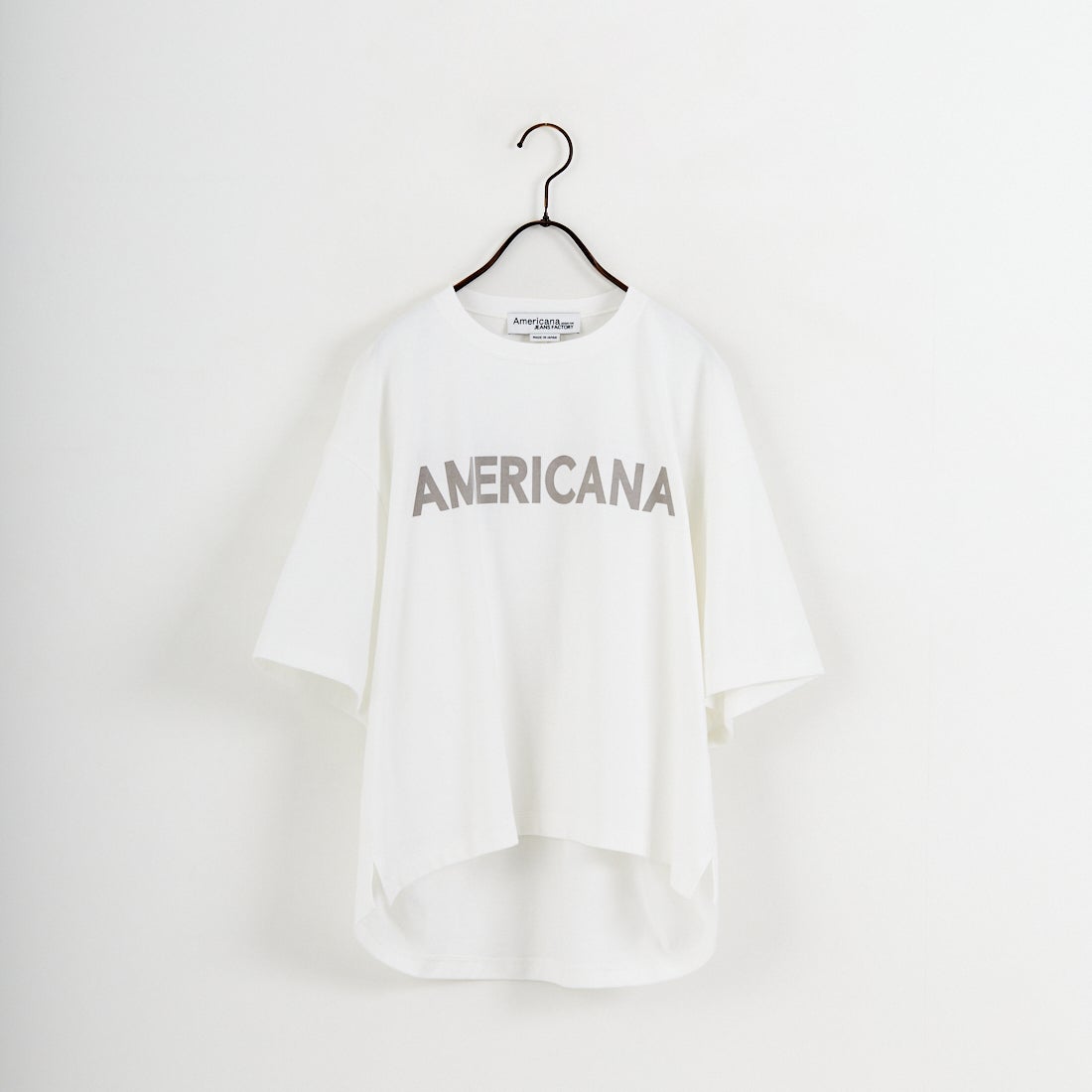 Americana × JEANS FACTORY [アメリカーナ × ジーンズファクトリー] 別注 AMERICANA ショート丈プリントTシャツ [ASO-M-851-2-JF] ﾎﾜｲﾄ