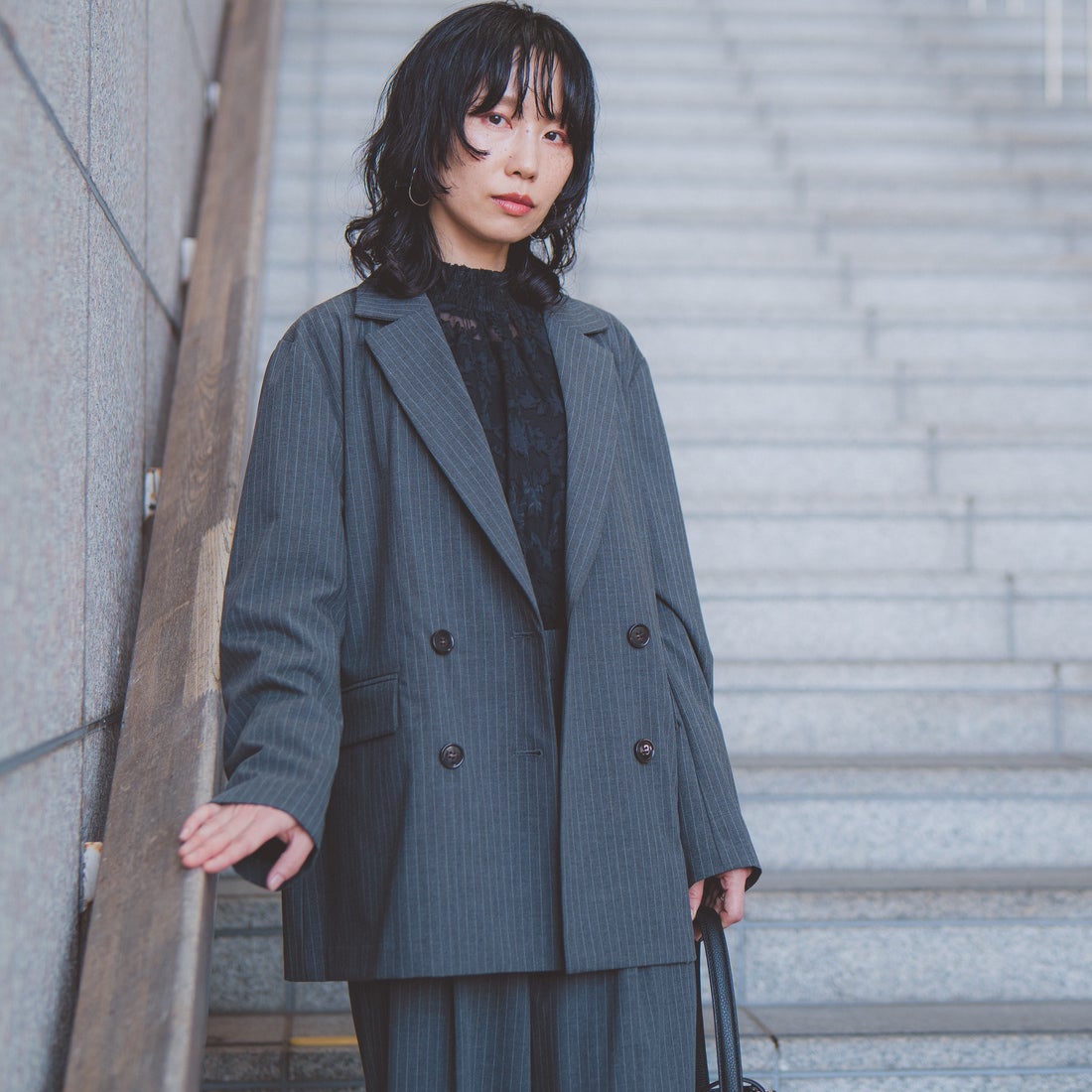 USINE [ユジーヌ] イージーケアツイルダブルジャケット [21267051] 003 ﾁｬｺｰﾙS &&モデル身長：158cm 着用サイズ：F&&