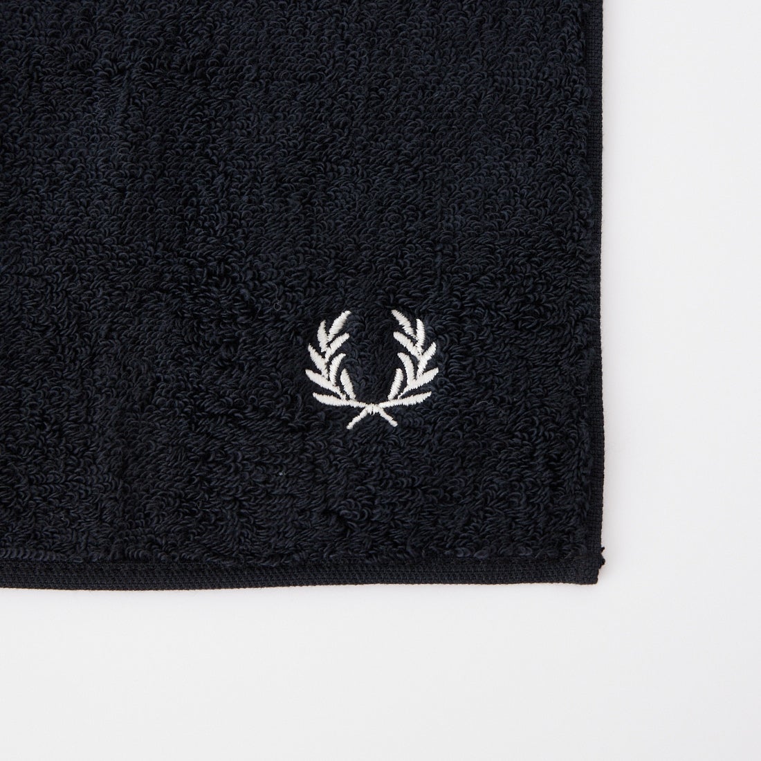 FRED PERRY [フレッドペリー] タオルハンカチ [F20008] 350 BLACK