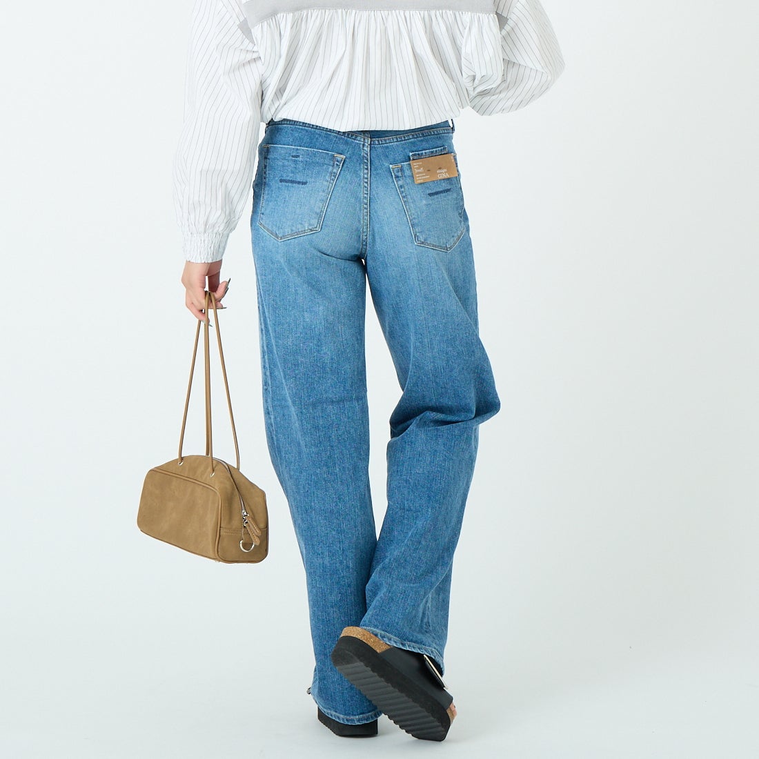 YANUK [ヤヌーク] ストレート GINA/ジーナ [57161032] HBL &&モデル身長：162cm 着用サイズ：24&&