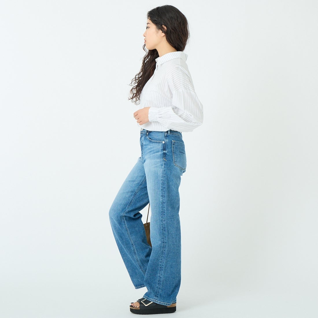 YANUK [ヤヌーク] ストレート GINA/ジーナ [57161032] HBL &&モデル身長：162cm 着用サイズ：24&&