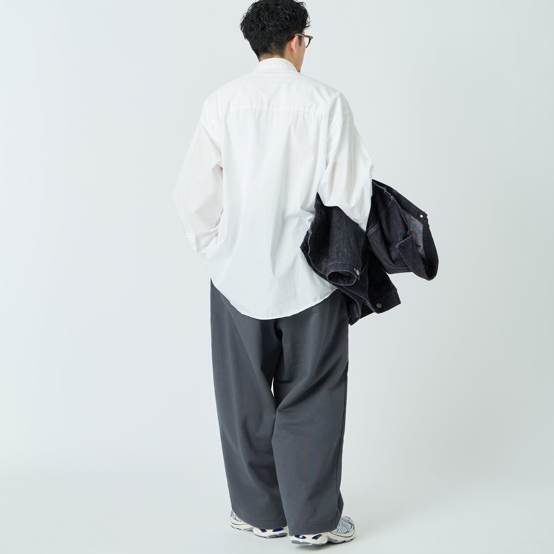Gramicci [グラミチ] 別注 ワイドスウェットパンツ [GUP6-S2017-JF] CHARCOAL &&モデル身長：168cm 着用サイズ：M&&