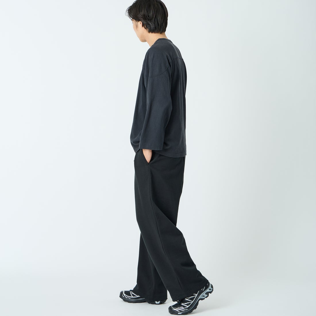 Gramicci [グラミチ] 別注 ワイドスウェットパンツ [GUP6-S2017-JF] BLACK &&モデル身長：179cm 着用サイズ：M&&