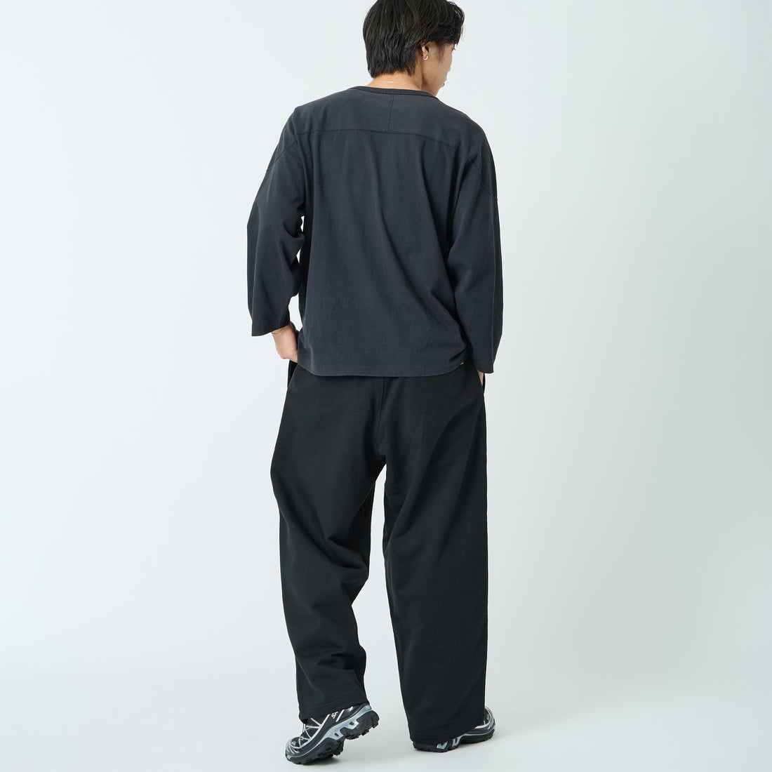 GRAMiCCi [グラミチ] 別注 ワイドスウェットパンツ [GUP6-S2017-JF] BLACK &&モデル身長：179cm 着用サイズ：M&&