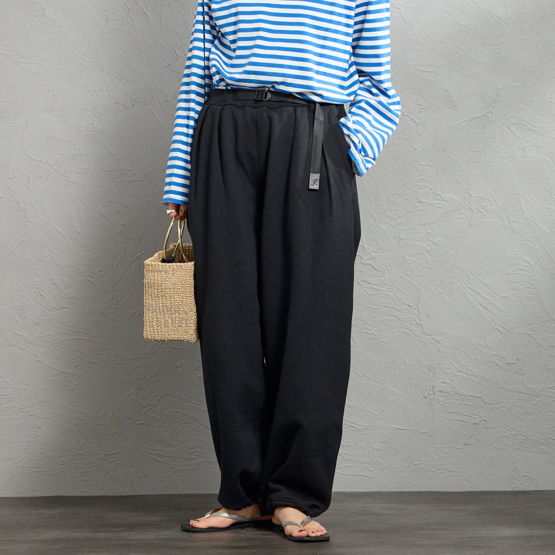 BLACK&&モデル身長：158cm 着用サイズ：XS&&