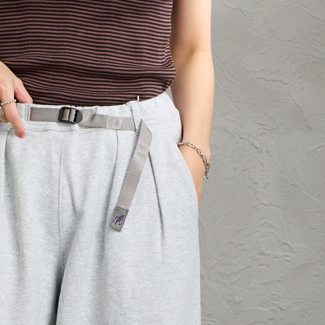 GRAMiCCi [グラミチ] 別注 ワイドスウェットパンツ [GUP6-S2017-JF] ASH &&モデル身長：160cm 着用サイズ：S&&