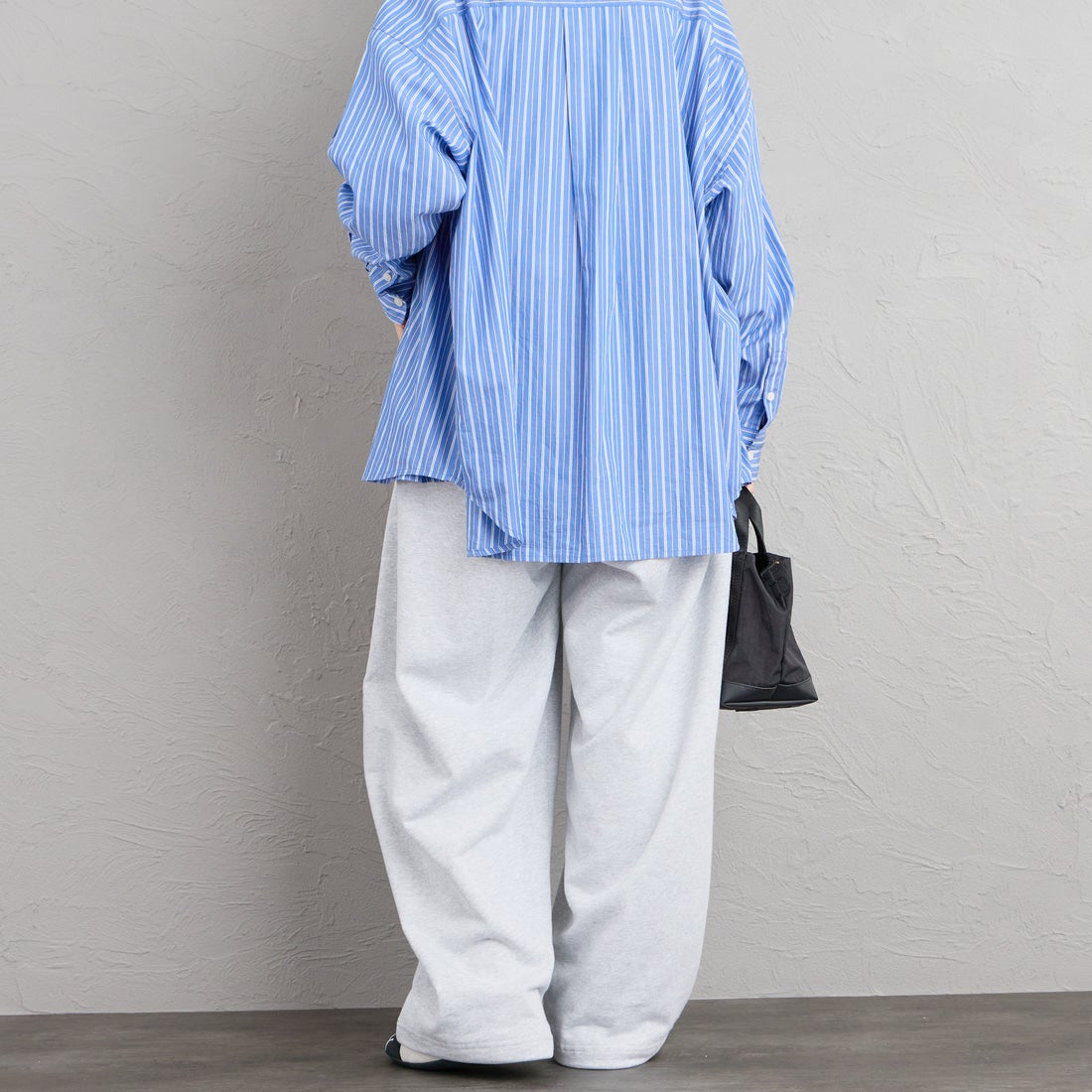 GRAMiCCi [グラミチ] 別注 ワイドスウェットパンツ [GUP6-S2017-JF] ASH &&モデル身長：162cm 着用サイズ：S&&