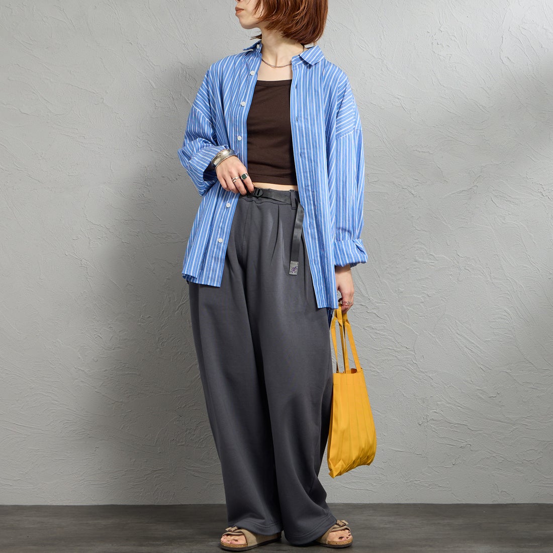 GRAMiCCi [グラミチ] 別注 ワイドスウェットパンツ [GUP6-S2017-JF] CHARCOAL &&モデル身長：158cm 着用サイズ：XS&&