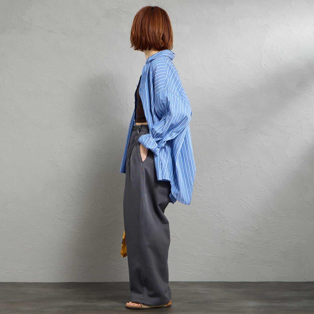 GRAMiCCi [グラミチ] 別注 ワイドスウェットパンツ [GUP6-S2017-JF] CHARCOAL &&モデル身長：158cm 着用サイズ：XS&&