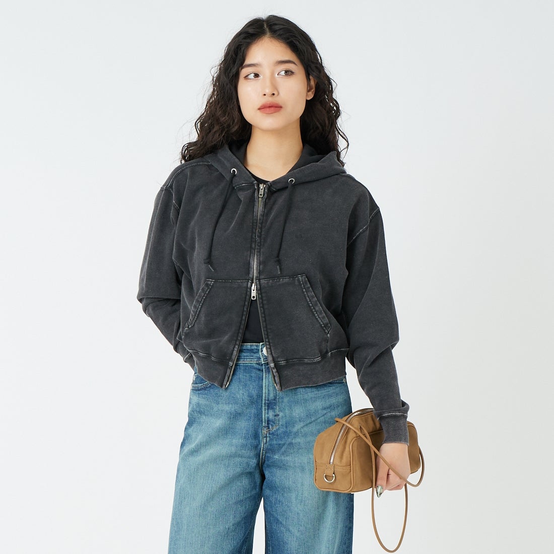 BLACK&&モデル身長：162cm 着用サイズ：F&&