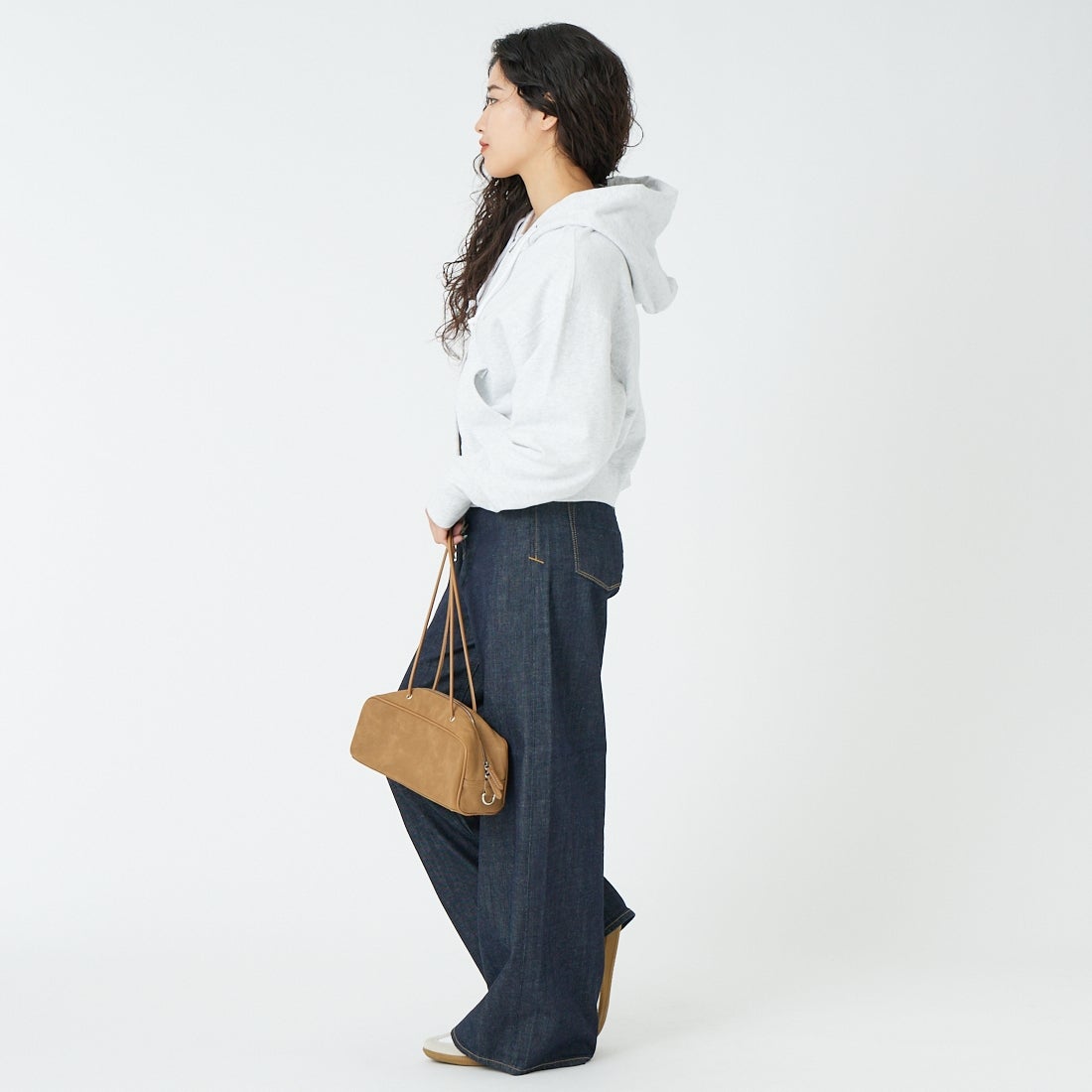 SCREEN STARS [スクリーンスターズ] 別注 HELLO ジップスウェットパーカー [2621-416IN-JF] ASH &&モデル身長：162cm 着用サイズ：F&&