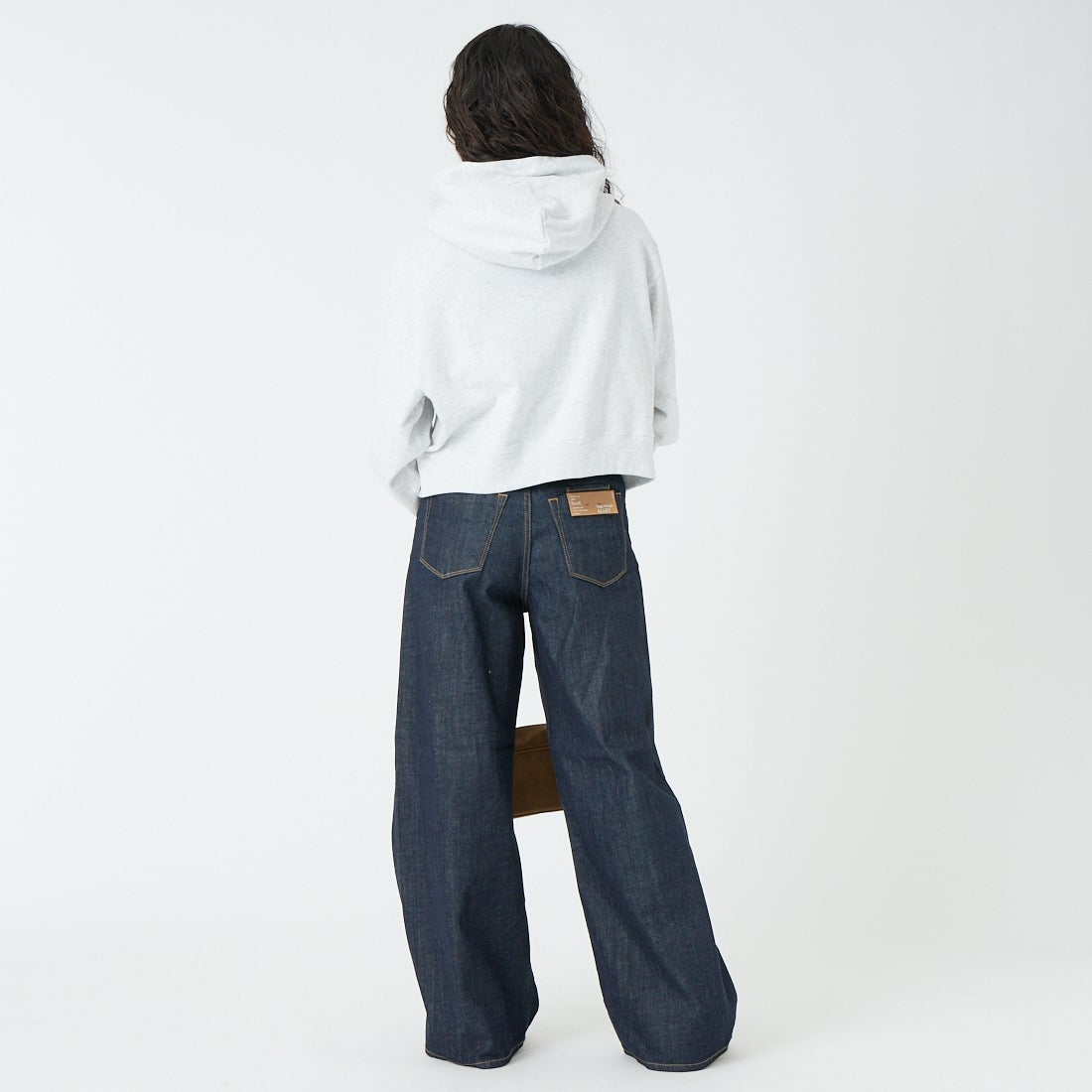 SCREEN STARS [スクリーンスターズ] 別注 HELLO ジップスウェットパーカー [2621-416IN-JF] ASH &&モデル身長：162cm 着用サイズ：F&&