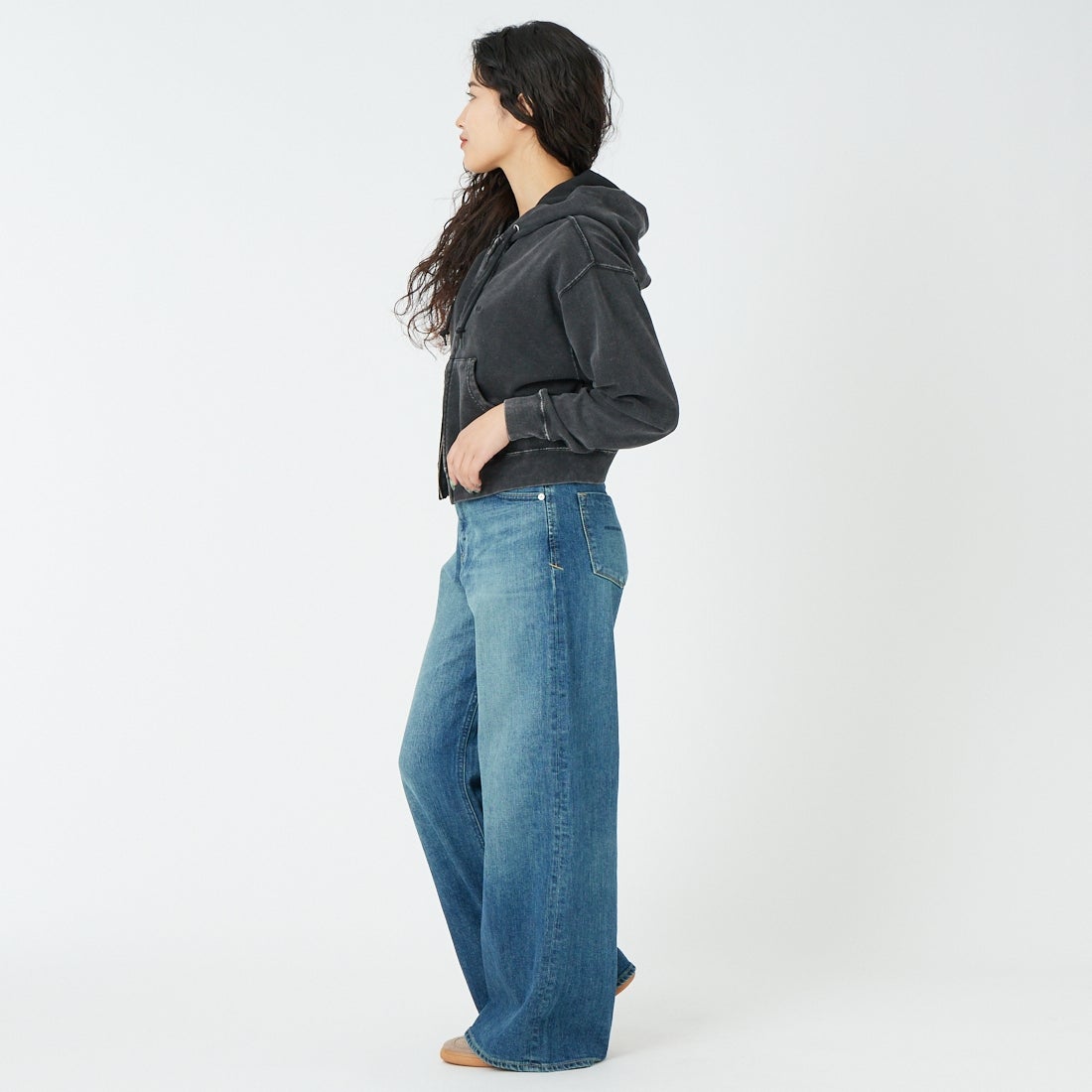 SCREEN STARS [スクリーンスターズ] 別注 HELLO ジップスウェットパーカー [2621-416IN-JF] BLACK &&モデル身長：162cm 着用サイズ：F&&