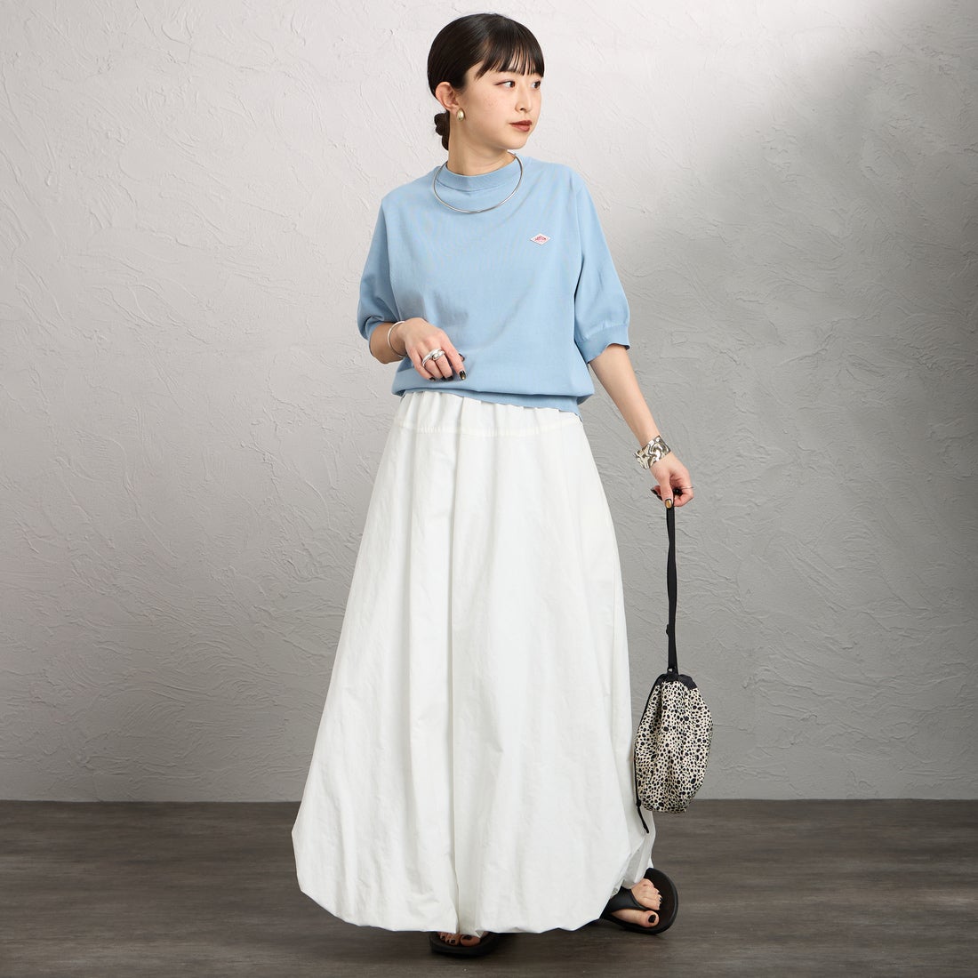 DANTON [ダントン] ハーフスリーブクルーネックニット [DT-D0135YSD] BLACK &&モデル身長：150cm 着用サイズ：36&&