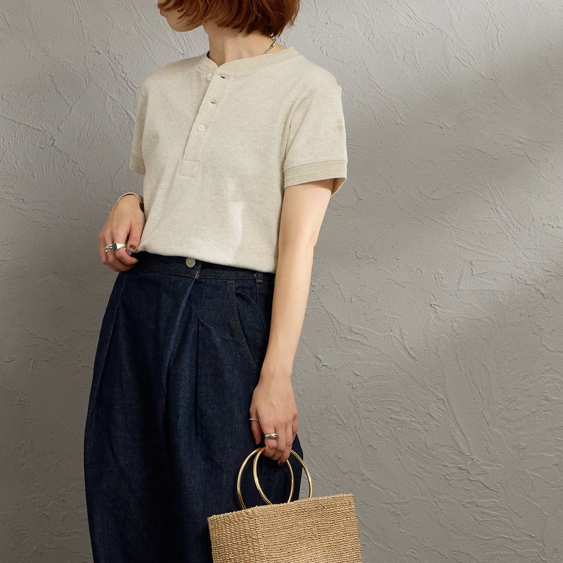 FAITH MILLS [フェイスミルズ] サーマルヘンリーネックTシャツ [FAITH-261-08] OATMEAL &&モデル身長：158cm 着用サイズ：M&&