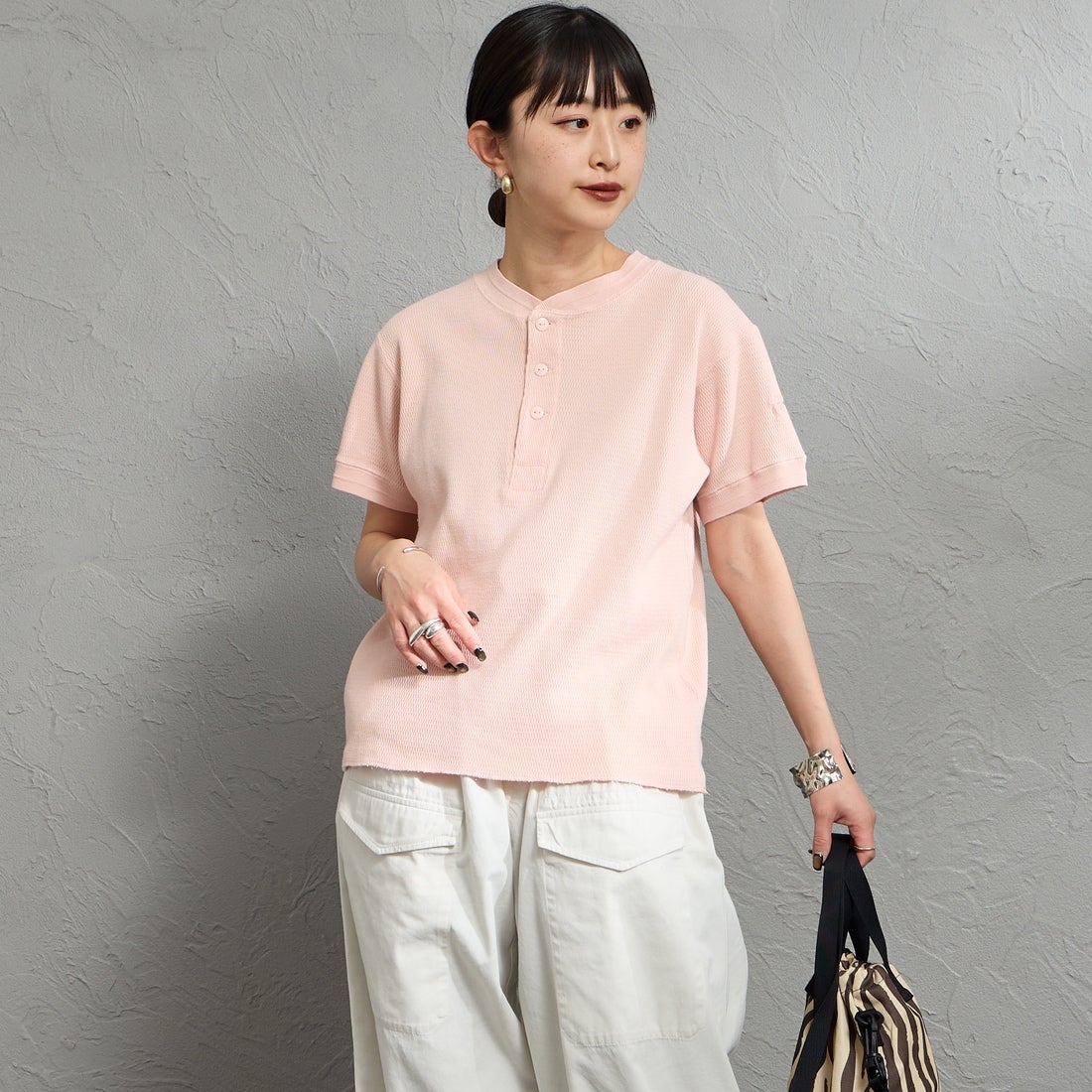 FAITH MILLS [フェイスミルズ] サーマルヘンリーネックTシャツ [FAITH-261-08] B.PINK &&モデル身長：150cm 着用サイズ：M&&