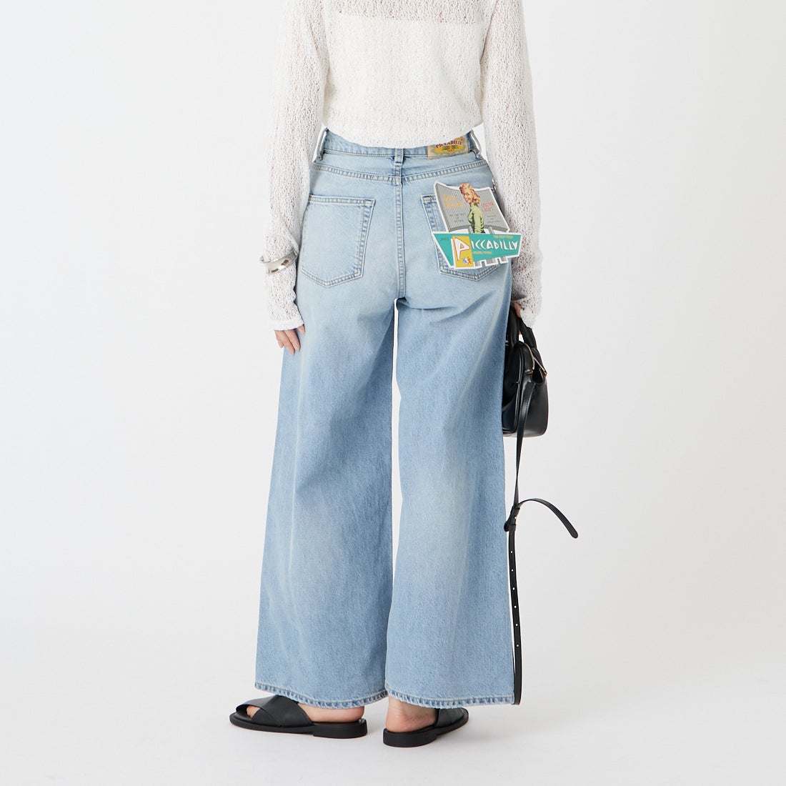 PICCADILLY [ピカデリー] ROMY ワイドストレートデニム [PC261-252023] L.BLUE &&モデル身長：162cm 着用サイズ：24&&