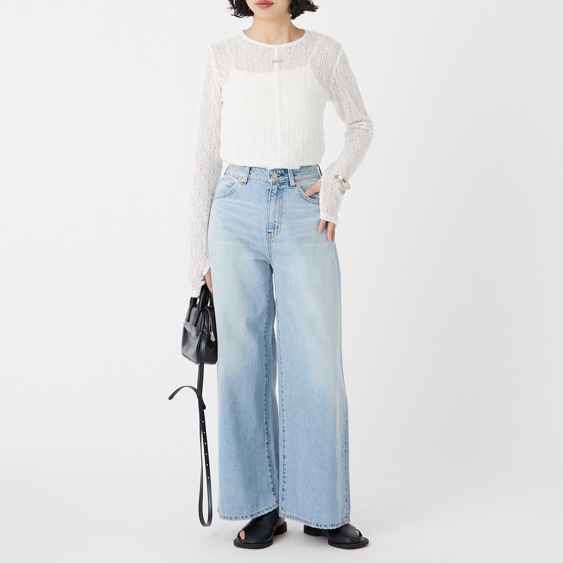 PICCADILLY [ピカデリー] ROMY ワイドストレートデニム [PC261-252023] L.BLUE &&モデル身長：162cm 着用サイズ：24&&