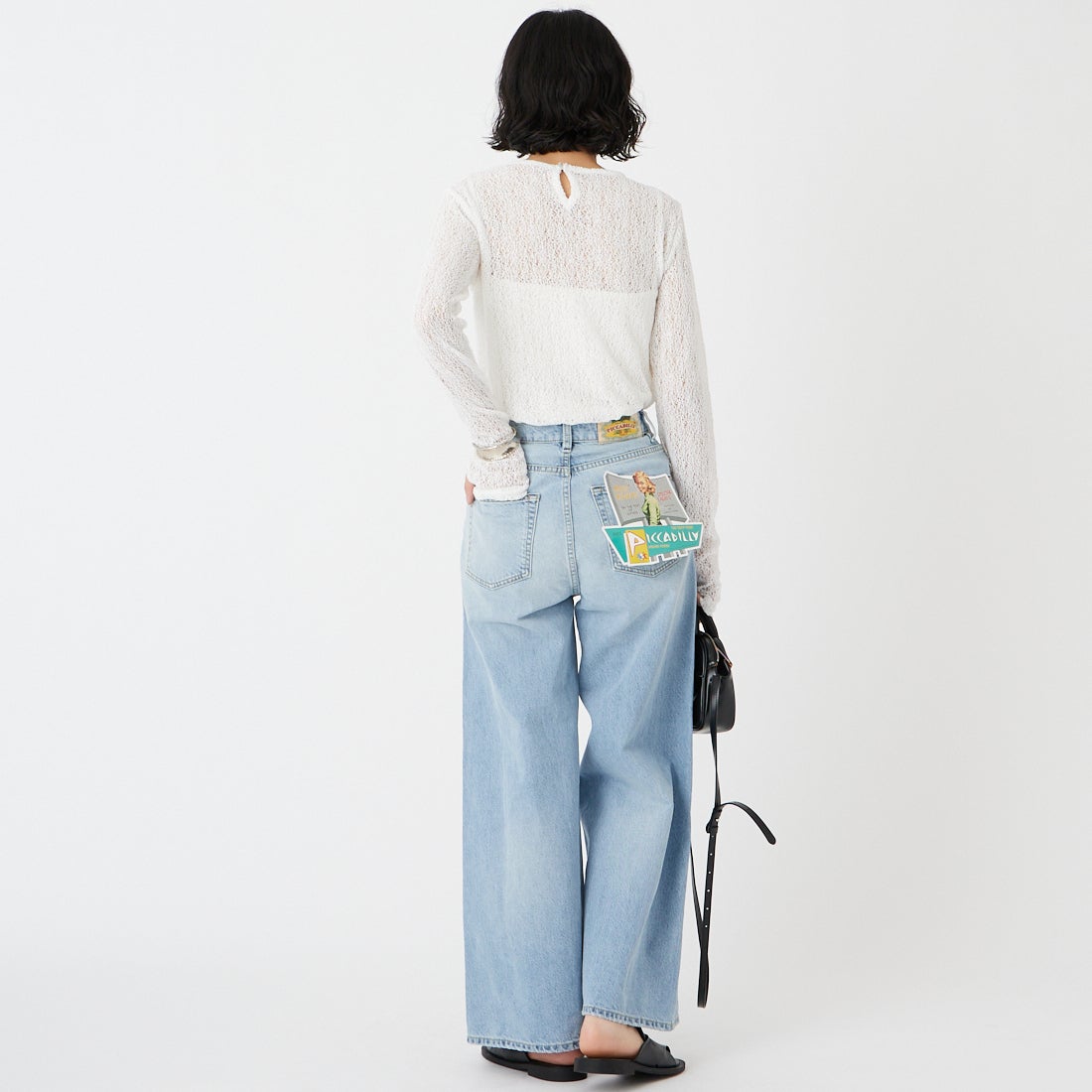 PICCADILLY [ピカデリー] ROMY ワイドストレートデニム [PC261-252023] L.BLUE &&モデル身長：162cm 着用サイズ：24&&