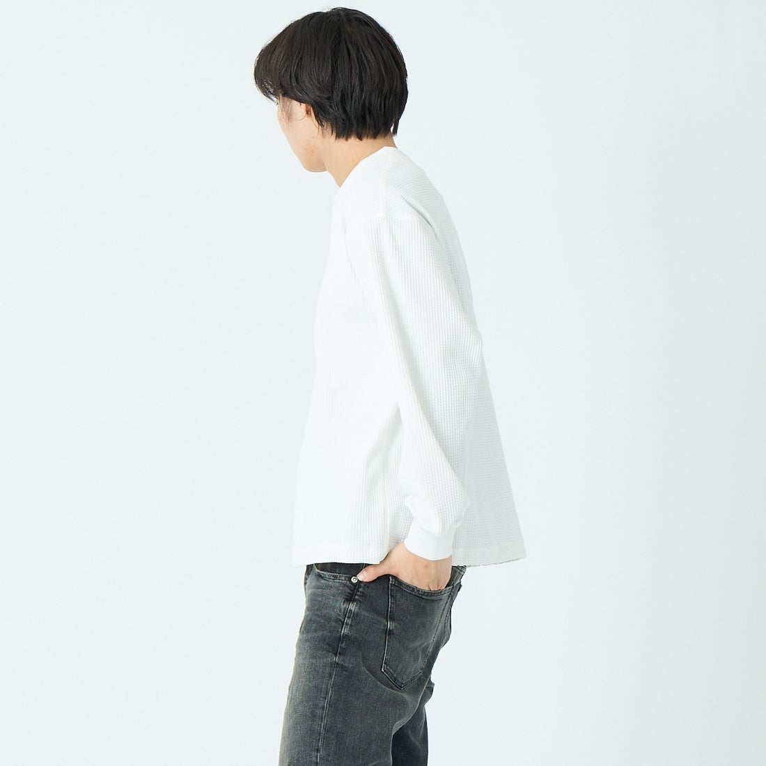 SLICK [スリック] テックサーマル ドローストリングヘンリーネックTシャツ [5130211] 900 WHITE &&モデル身長：179cm 着用サイズ：1&&