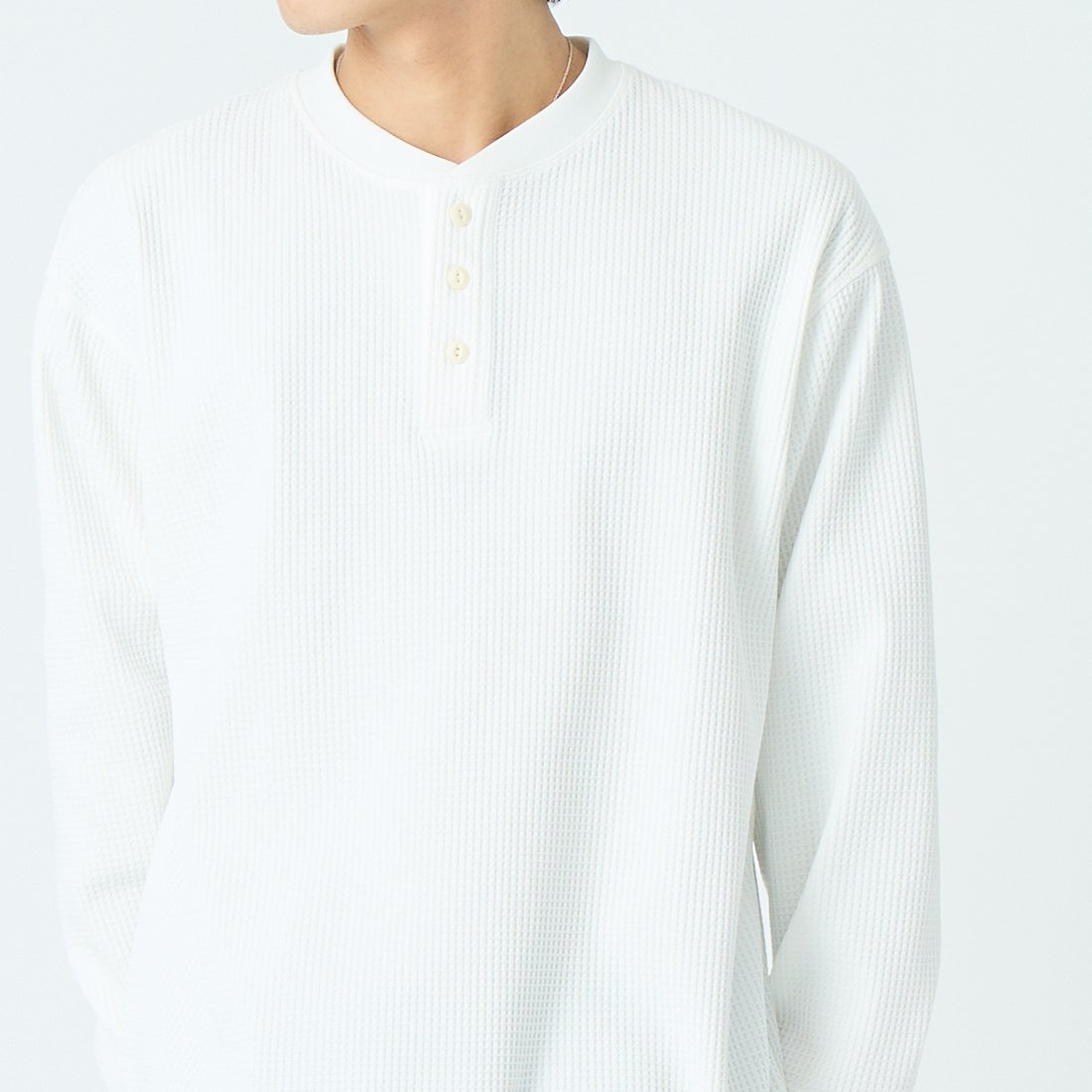 SLICK [スリック] テックサーマル ドローストリングヘンリーネックTシャツ [5130211] 900 WHITE &&モデル身長：179cm 着用サイズ：1&&