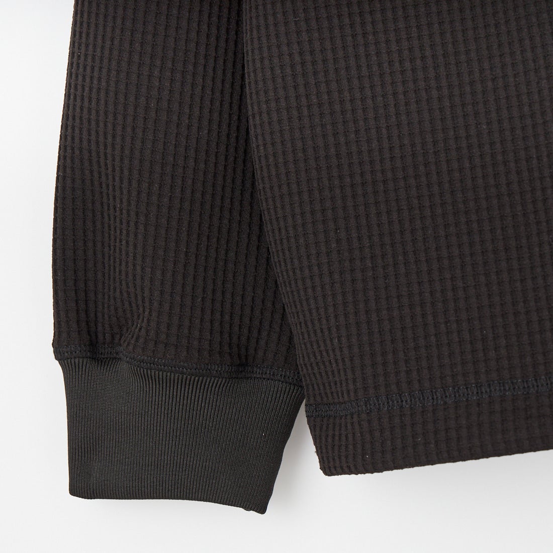 SLICK [スリック] テックサーマル ドローストリングヘンリーネックTシャツ [5130211] 700 BLACK