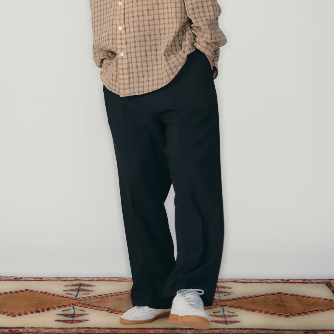 Dickies [ディッキーズ] 別注 グランパパンツ [261M40IN01-JF] BLACK &&モデル身長：179cm 着用サイズ：L&&