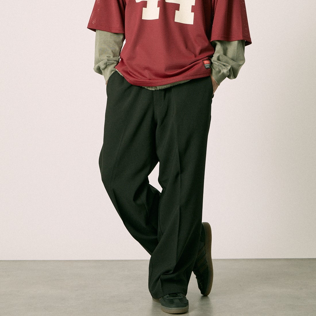 Dickies [ディッキーズ] 別注 グランパパンツ [261M40IN01-JF] BLACK &&モデル身長：177cm 着用サイズ：L&&