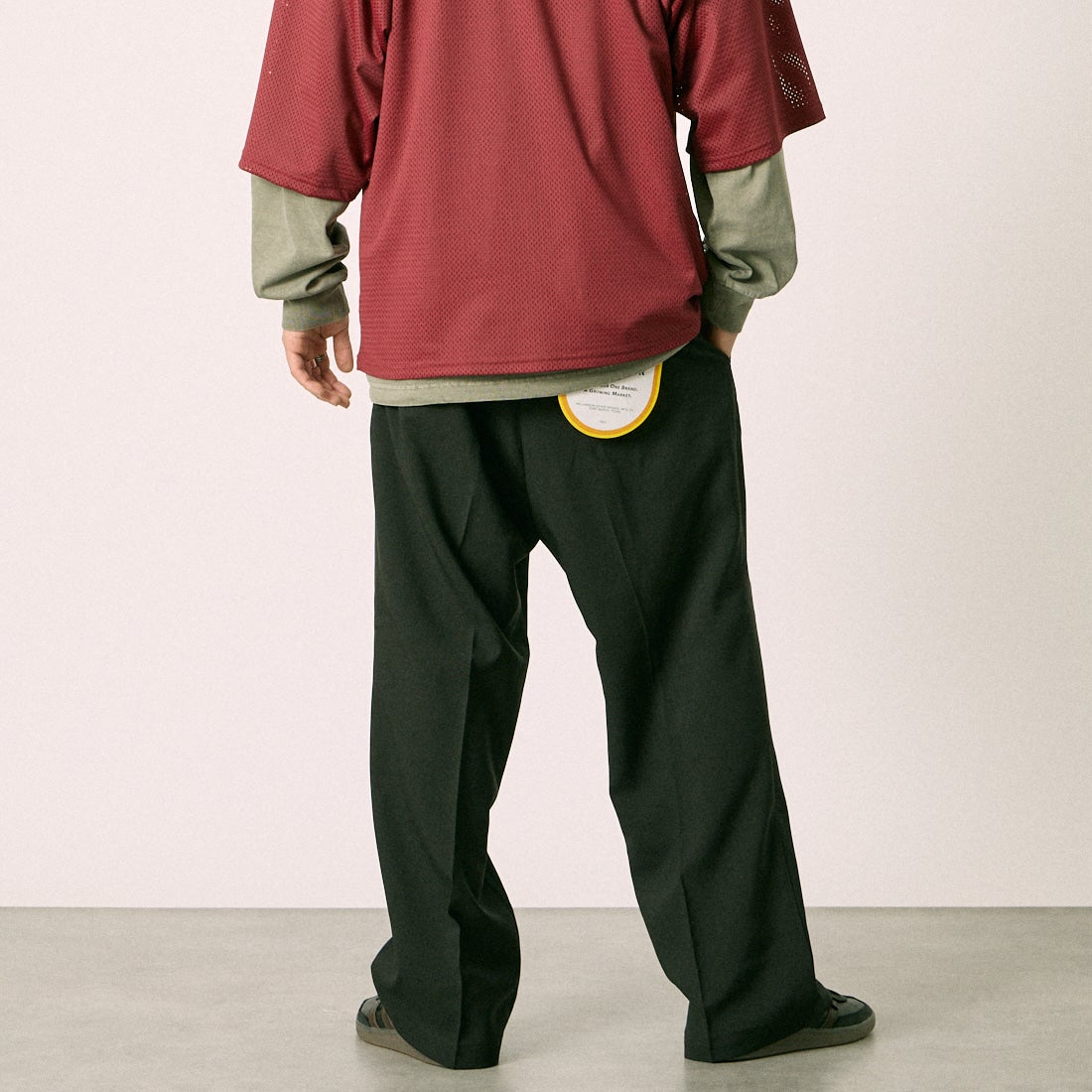 Dickies [ディッキーズ] 別注 グランパパンツ [261M40IN01-JF] BLACK &&モデル身長：177cm 着用サイズ：L&&