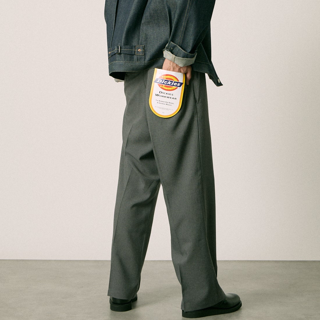 Dickies [ディッキーズ] 別注 グランパパンツ [261M40IN01-JF] GRAY &&モデル身長：177cm 着用サイズ：L&&