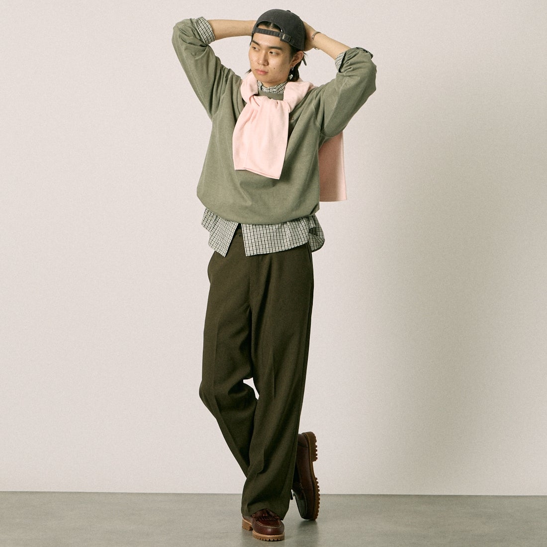 Dickies [ディッキーズ] 別注 グランパパンツ [261M40IN01-JF] CHARCOAL &&モデル身長：177cm 着用サイズ：L&&