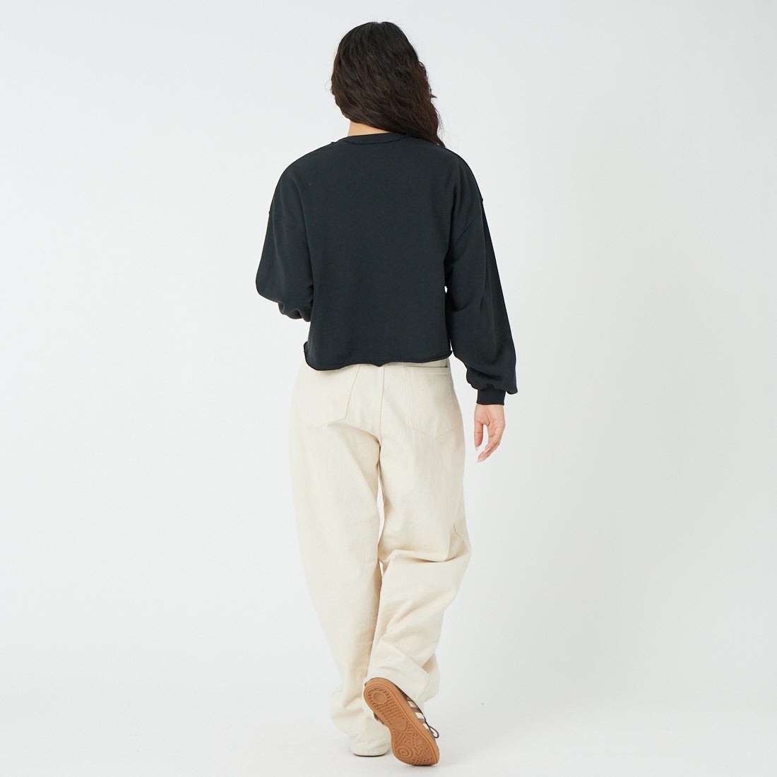 NIKE [ナイキ] ウィメンズ オーバーサイズド フレンチテリークルーネックスウェット [IF0229] 010 BLACK &&モデル身長：162cm 着用サイズ：M&&