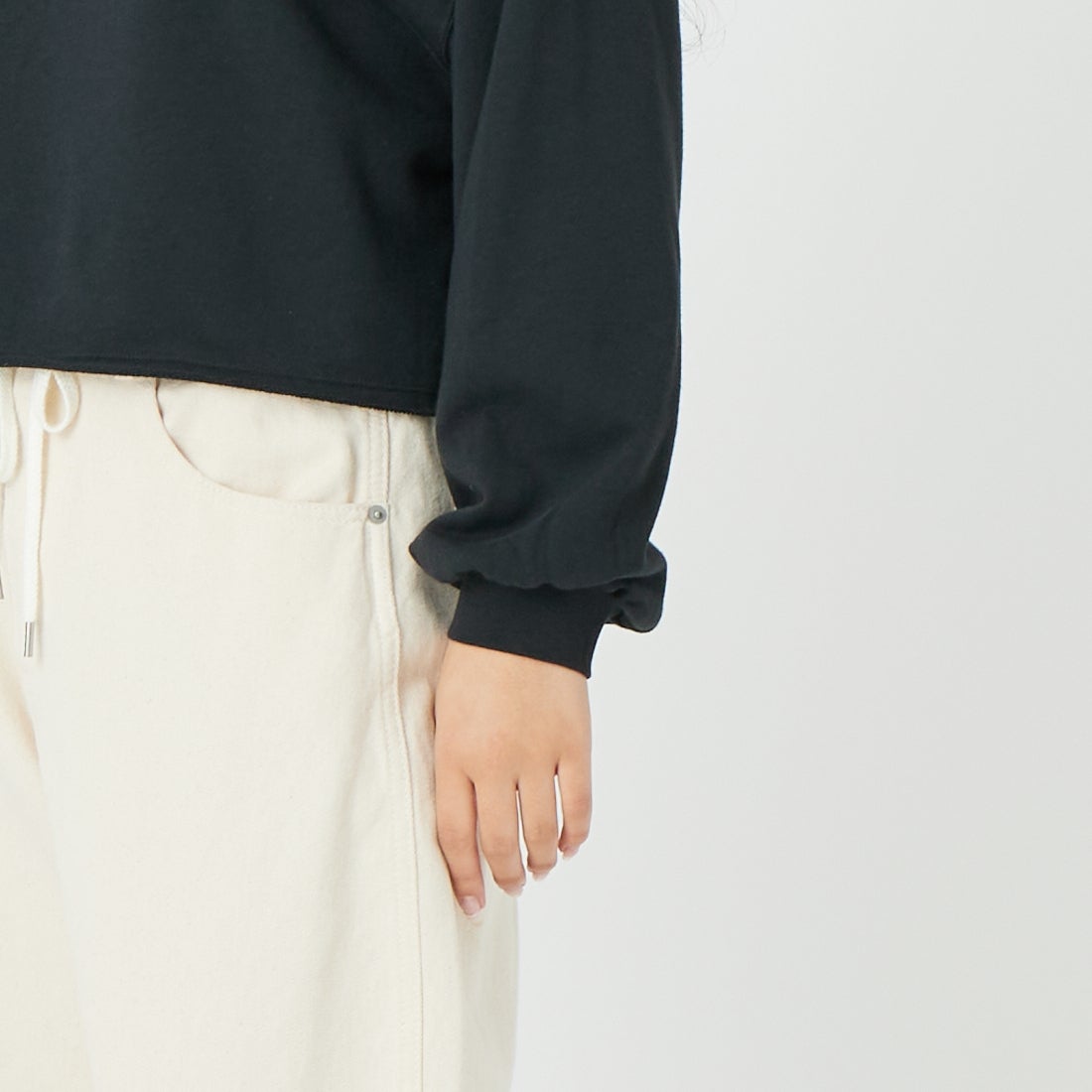 NIKE [ナイキ] ウィメンズ オーバーサイズド フレンチテリークルーネックスウェット [IF0229] 010 BLACK &&モデル身長：162cm 着用サイズ：M&&