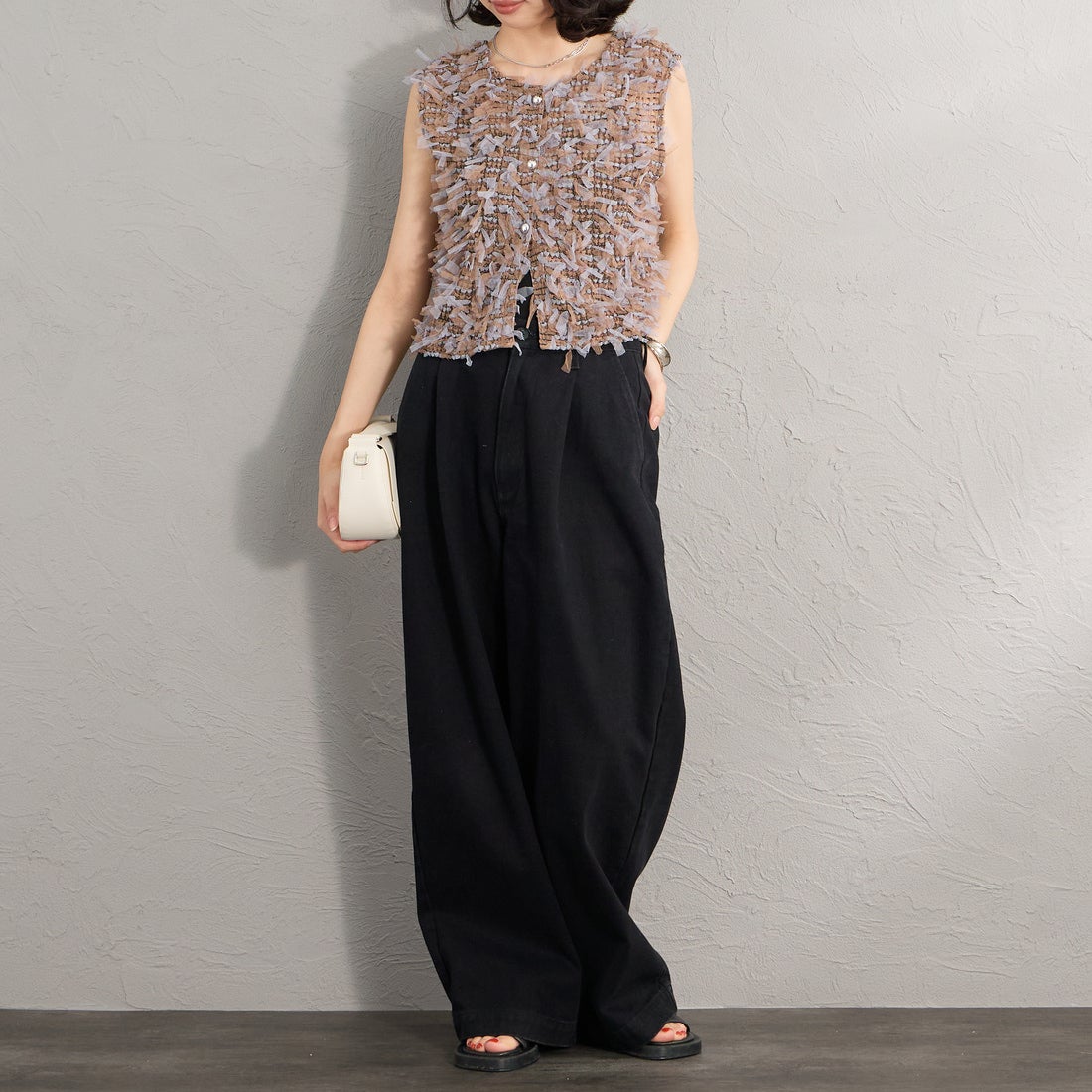 Maison de L'allure [メゾン ドゥ ラリュール] マルチWAYリボンチュールベスト [M26312012] 28 BROWN &&モデル身長：162cm 着用サイズ：F&&