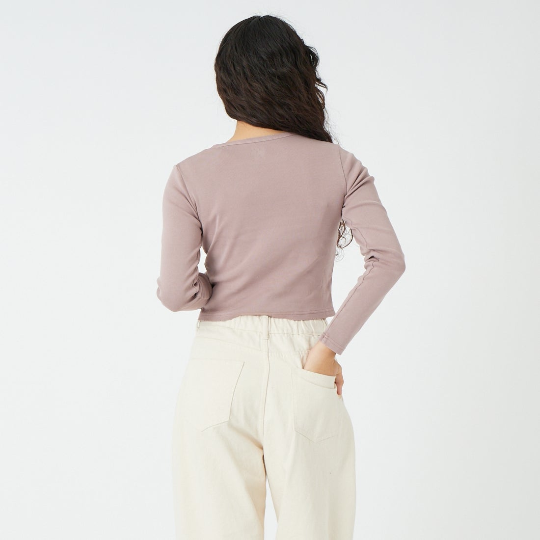 X-girl [エックスガール] ディストレスドロゴパッチ コンパクトトップス [105261013001] BROWN &&モデル身長：162cm 着用サイズ：ONE SIZE&&