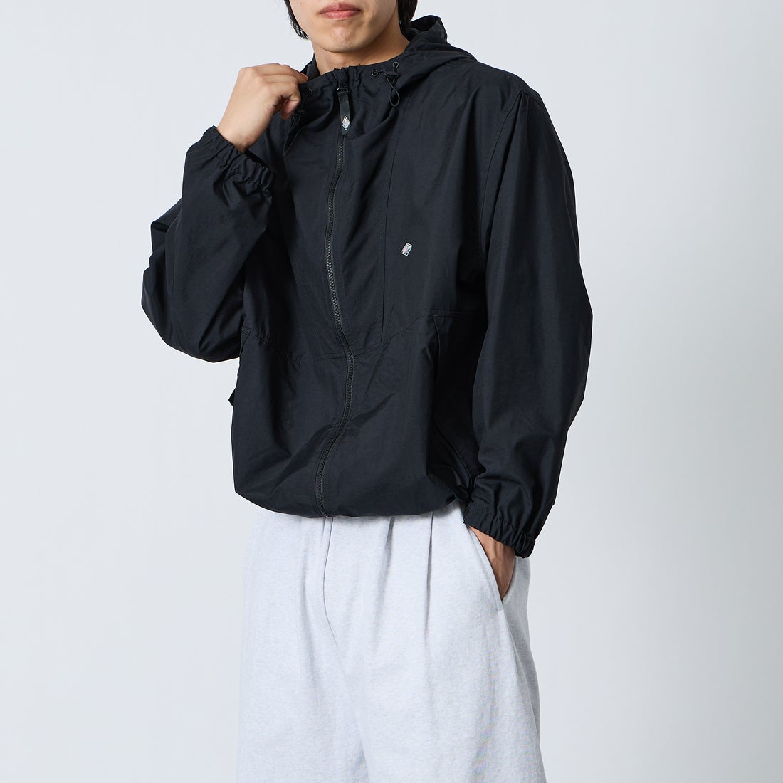 BLACK&&モデル身長：179cm 着用サイズ：L&&