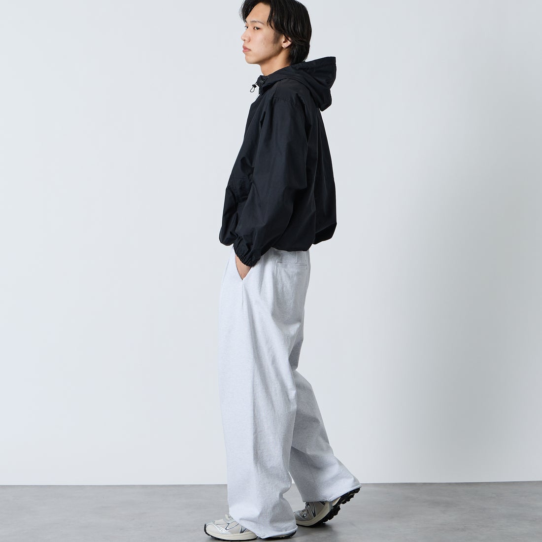 DANTON [ダントン] フーデッドショートジャケット [DT-A0675SNY] BLACK &&モデル身長：179cm 着用サイズ：L&&