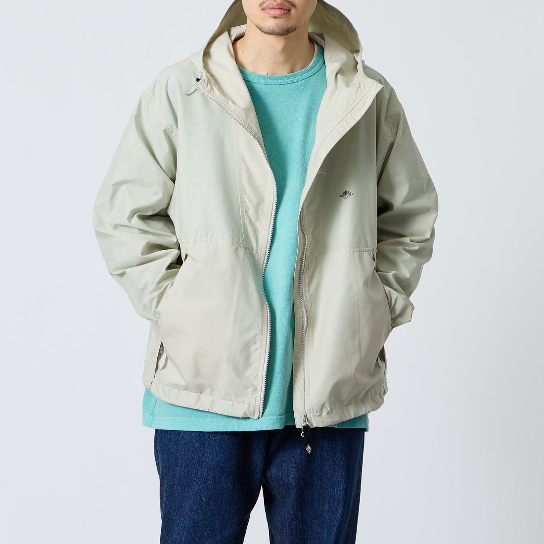 DANTON [ダントン] フーデッドショートジャケット [DT-A0675SNY] GREIGE &&モデル身長：168cm 着用サイズ：M&&