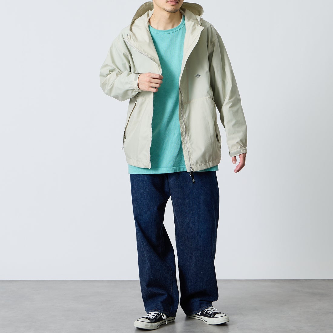 DANTON [ダントン] フーデッドショートジャケット [DT-A0675SNY] GREIGE &&モデル身長：168cm 着用サイズ：M&&