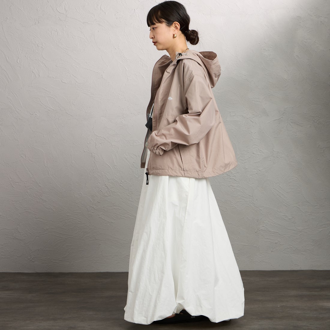 DANTON [ダントン] フーデッドショートジャケット [DT-A0675SNY] DK.PINK&&モデル身長：150cm 着用サイズ：S&&