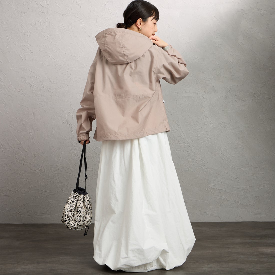 DANTON [ダントン] フーデッドショートジャケット [DT-A0675SNY] DK.PINK&&モデル身長：150cm 着用サイズ：S&&